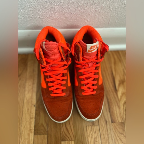 Nike Dunk Sky Hi - Picture 2 of 5